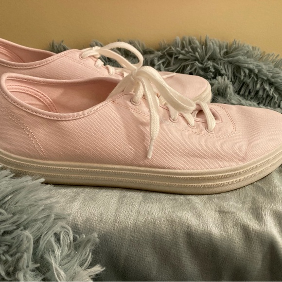 Keds Pink Sneakers with Soft Sole and Elastic Strap - Picture 4 of 6